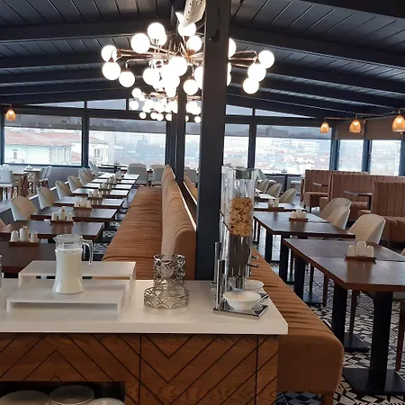 Rox Hotel 2*